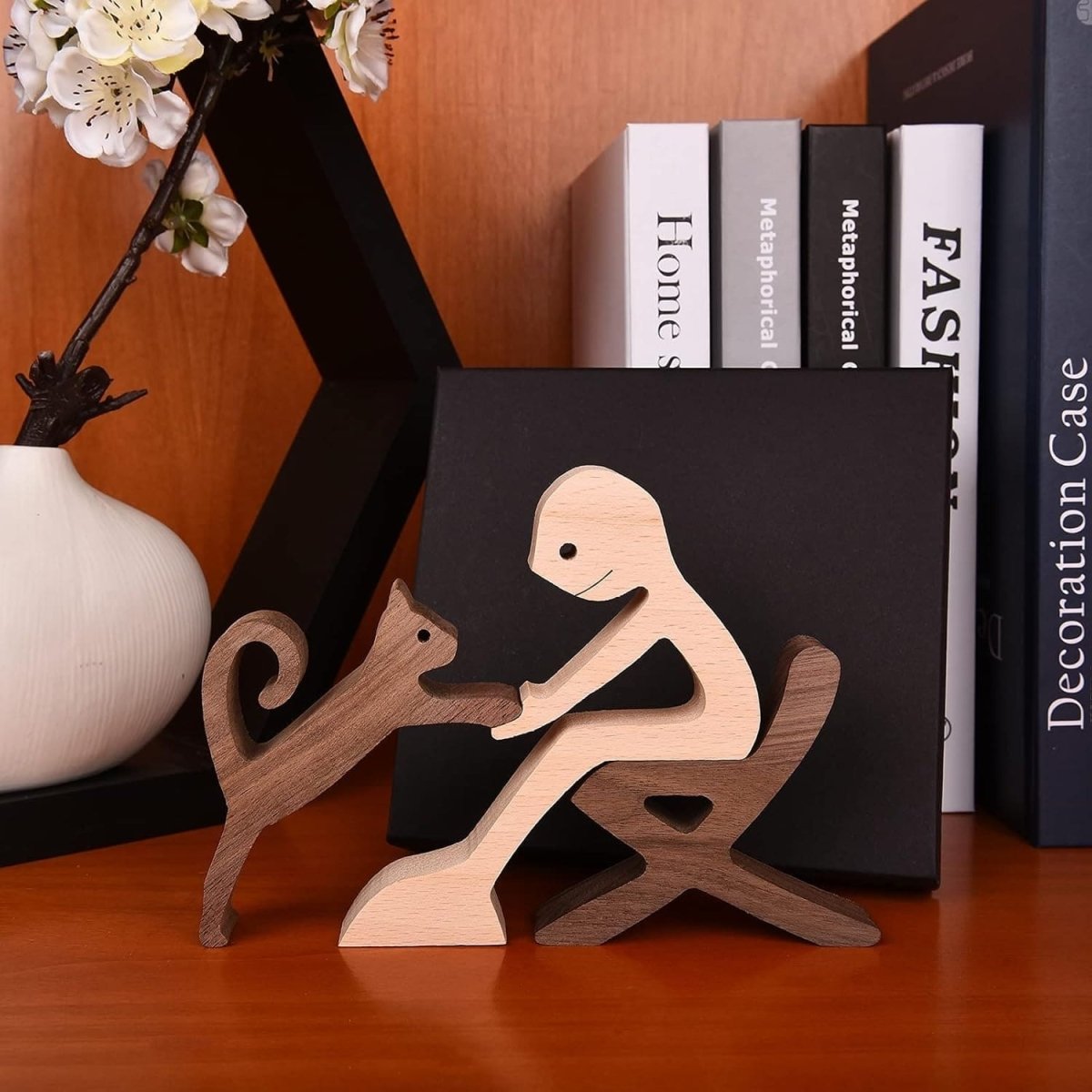 Figura Decorativa de Madera - Hombre Sentado y Gato - Cupertino - figura de madera - figura madera -