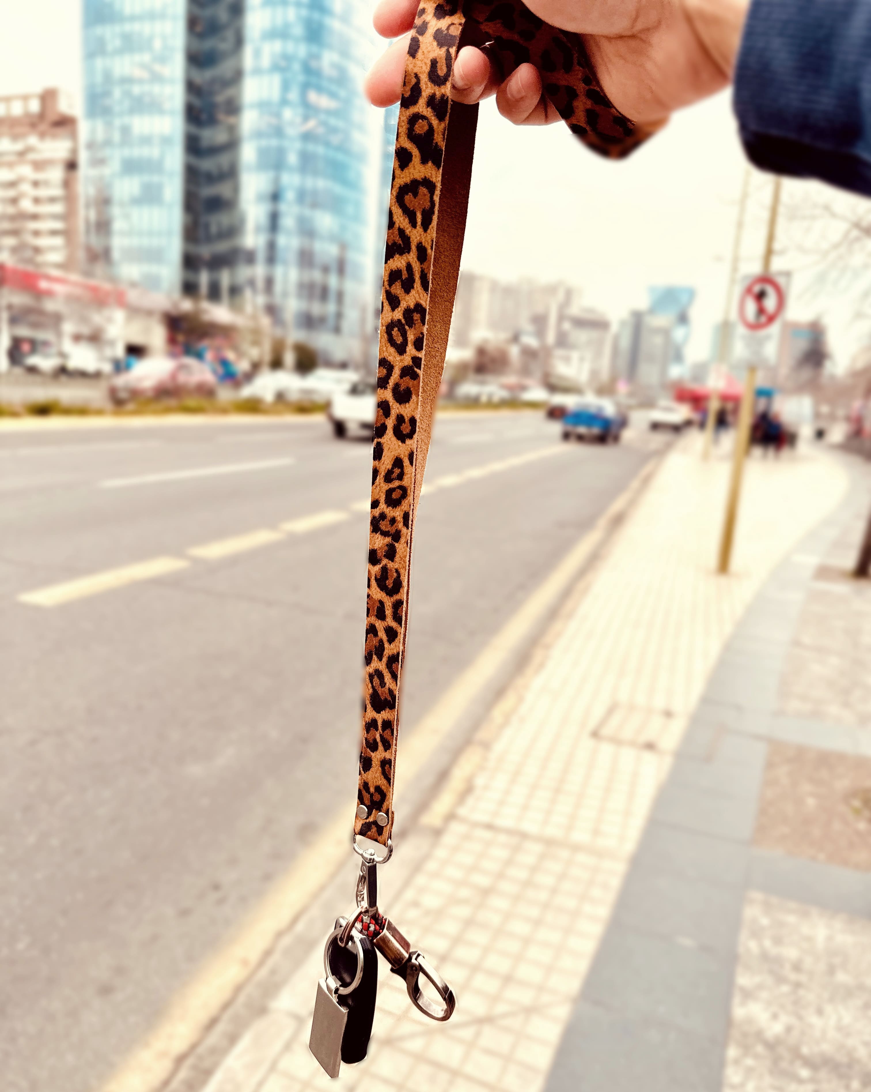 lanyard_cuero_llavero_regalo_hombre_cupertino_1.jpg